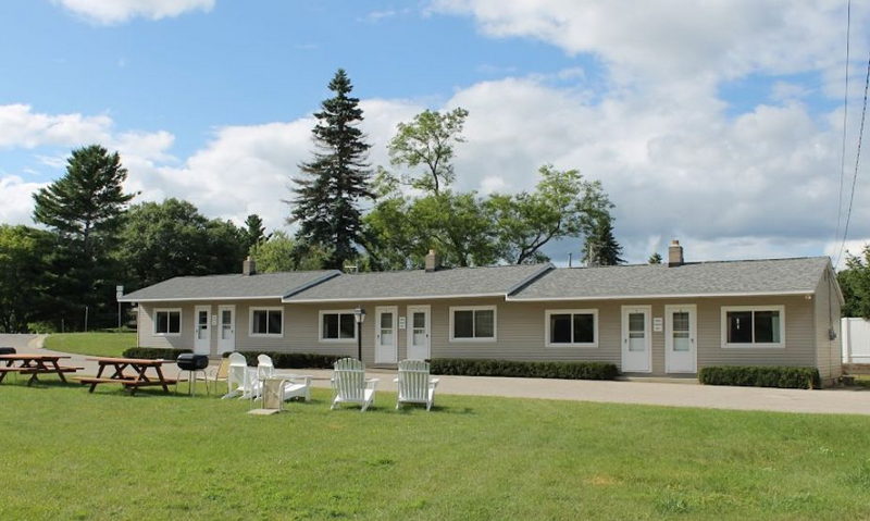 Pappas Motel (Moores Motel) - From Website (newer photo)